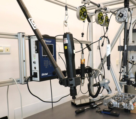 Statywy i ramiona reakcyjne Statywy i ramiona reakcyjne